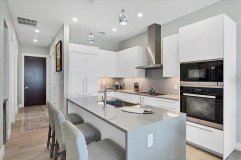 Copropriété à vendre à Sarasota, Floride: 2 chambres, 114.08 m2 № 1667002 - photo 9