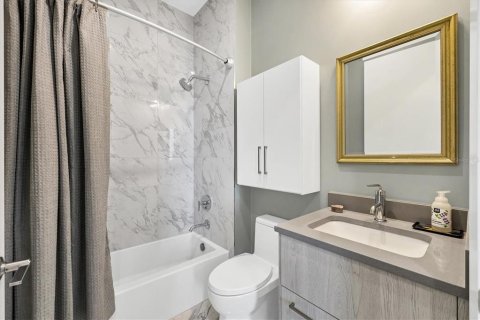 Copropriété à vendre à Sarasota, Floride: 2 chambres, 114.08 m2 № 1667002 - photo 24