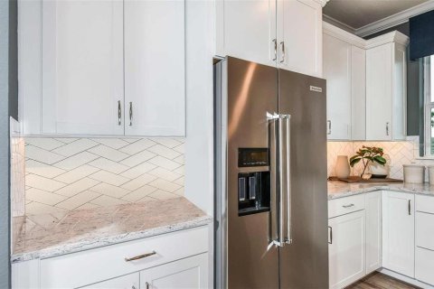 Villa ou maison à louer à Orlando, Floride: 6 chambres, 396.04 m2 № 1856334 - photo 15