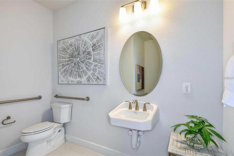 Villa ou maison à louer à Orlando, Floride: 6 chambres, 396.04 m2 № 1856334 - photo 19