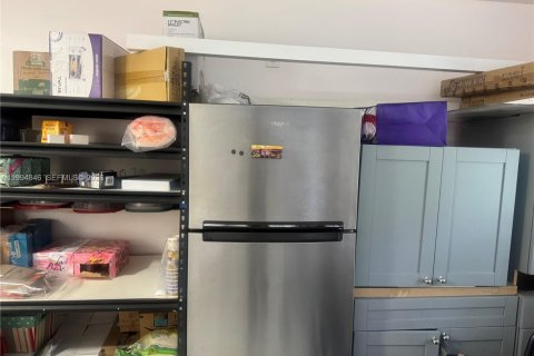 Apartamento en alquiler en Miami, Florida, 1 dormitorio, 167.6 m2 № 2058510 - foto 10