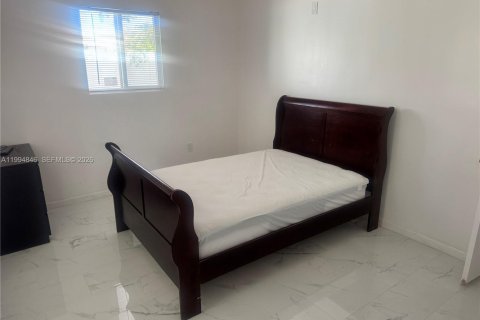 Apartamento en Miami, Florida 1 dormitorio, 167.6 m2 № 2058510
