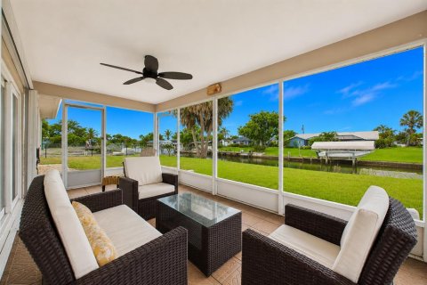 Casa en venta en Port Charlotte, Florida, 2 dormitorios, 104.05 m2 № 2207882 - foto 25
