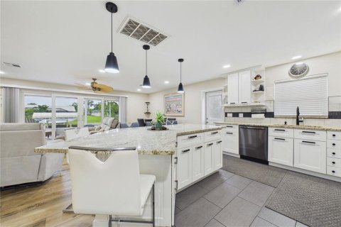 Casa en venta en Port Charlotte, Florida, 2 dormitorios, 104.05 m2 № 2207882 - foto 5