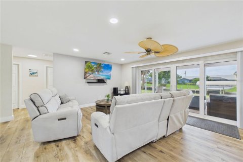 Casa en venta en Port Charlotte, Florida, 2 dormitorios, 104.05 m2 № 2207882 - foto 16