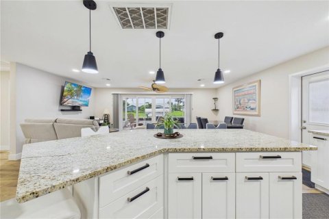 Casa en venta en Port Charlotte, Florida, 2 dormitorios, 104.05 m2 № 2207882 - foto 13