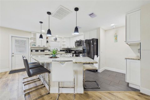 Casa en venta en Port Charlotte, Florida, 2 dormitorios, 104.05 m2 № 2207882 - foto 3