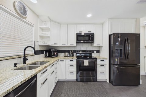 Casa en venta en Port Charlotte, Florida, 2 dormitorios, 104.05 m2 № 2207882 - foto 9