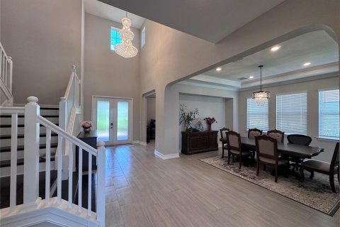 House in Wesley Chapel, Florida 5 bedrooms, 425.12 sq.m. № 2329697 - photo 9