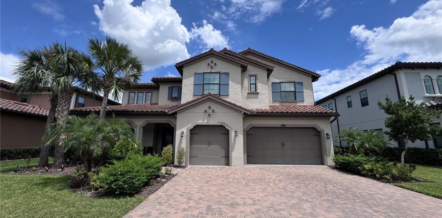 House in Wesley Chapel, Florida 5 bedrooms, 425.12 sq.m. № 2329697