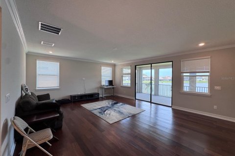 House in Wesley Chapel, Florida 5 bedrooms, 425.12 sq.m. № 2329697 - photo 27