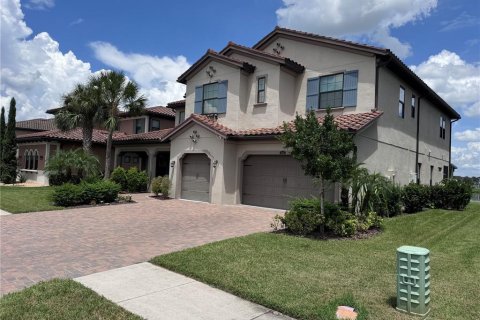 House in Wesley Chapel, Florida 5 bedrooms, 425.12 sq.m. № 2329697 - photo 2