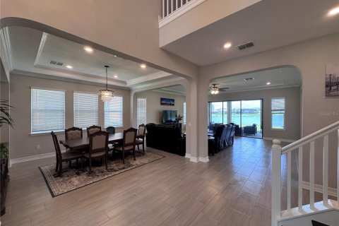 House in Wesley Chapel, Florida 5 bedrooms, 425.12 sq.m. № 2329697 - photo 6