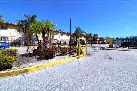 Condominio en alquiler en Orlando, Florida, 3 dormitorios, 65.03 m2 № 1639745 - foto 4