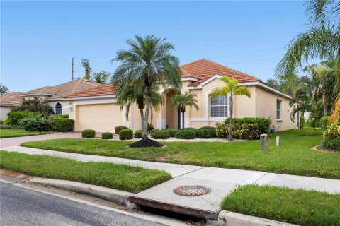 Villa ou maison à vendre à Bradenton, Floride: 3 chambres, 190.73 m2 № 2411382 - photo 5