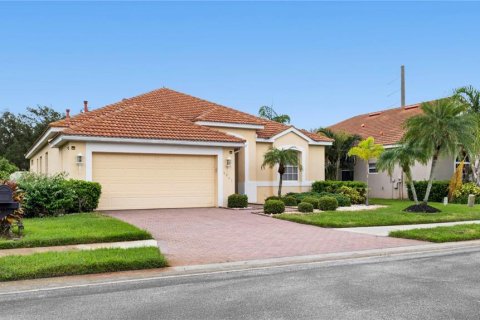 Villa ou maison à vendre à Bradenton, Floride: 3 chambres, 190.73 m2 № 2411382 - photo 4