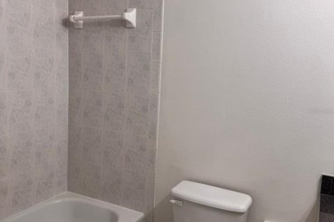 Condominio en alquiler en Sanford, Florida, 2 dormitorios, 74.32 m2 № 1843103 - foto 17