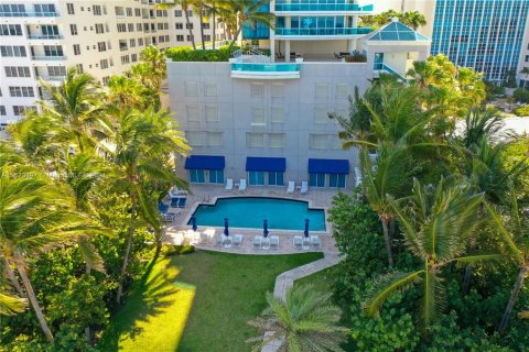 Condominio en venta en Miami Beach, Florida, 3 dormitorios, 154.22 m2 № 1812376 - foto 7