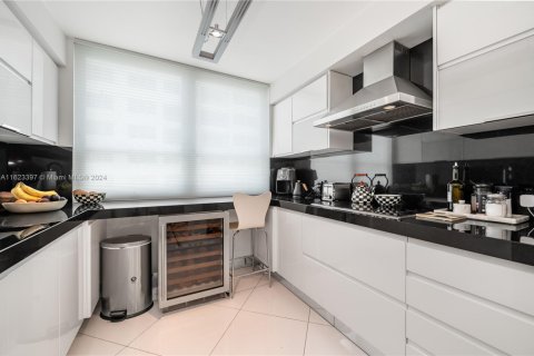 Condominio en venta en Miami Beach, Florida, 3 dormitorios, 154.22 m2 № 1812376 - foto 16