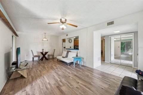Condominio en venta en Deltona, Florida, 2 dormitorios, 83.33 m2 № 1746628 - foto 16