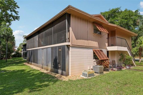 Condominio en venta en Deltona, Florida, 2 dormitorios, 83.33 m2 № 1746628 - foto 2