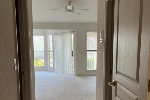 Townhouse in Oldsmar, Florida 3 bedrooms, 170.38 sq.m. № 2123720 - photo 2
