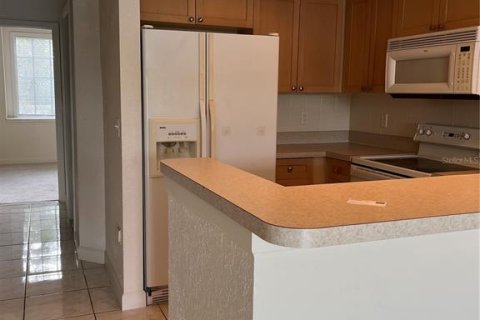 Townhouse in Oldsmar, Florida 3 bedrooms, 170.38 sq.m. № 2123720 - photo 4