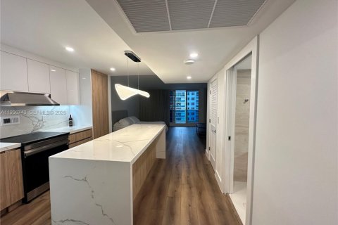 Estudio en el Condominio en Miami Beach, Florida  № 2010612