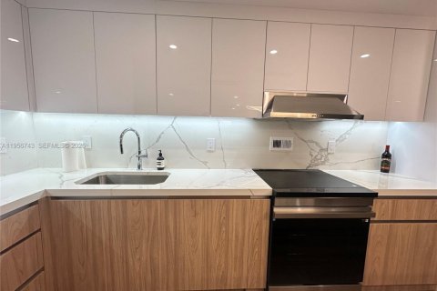 Condominio en alquiler en Miami Beach, Florida, 55.74 m2 № 2010612 - foto 11