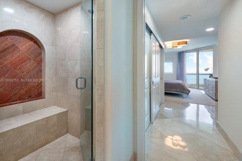 Condominio en venta en Sunny Isles Beach, Florida, 3 dormitorios, 205.69 m2 № 1992272 - foto 22