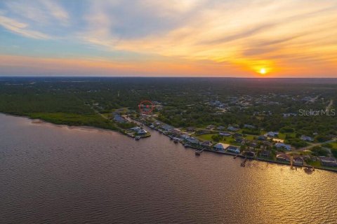 Villa ou maison à Port Charlotte, Floride 4 chambres, 210.42 m2 № 2143891