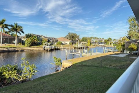 Villa ou maison à vendre à Port Charlotte, Floride: 4 chambres, 210.42 m2 № 2143891 - photo 24