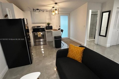 Commercial property in Miami, Florida 1 bedroom, 125.7 sq.m. № 1689192 - photo 3