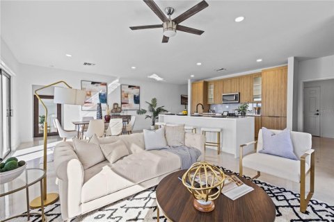 Casa en venta en Mascotte, Florida, 3 dormitorios, 164.07 m2 № 1818949 - foto 2