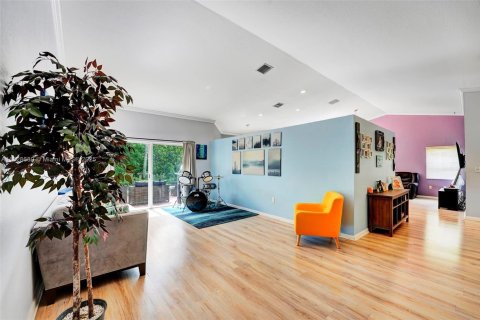 Casa en venta en Pembroke Pines, Florida, 3 dormitorios, 182.55 m2 № 1800700 - foto 11