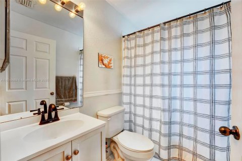 Casa en venta en Pembroke Pines, Florida, 3 dormitorios, 182.55 m2 № 1800700 - foto 21
