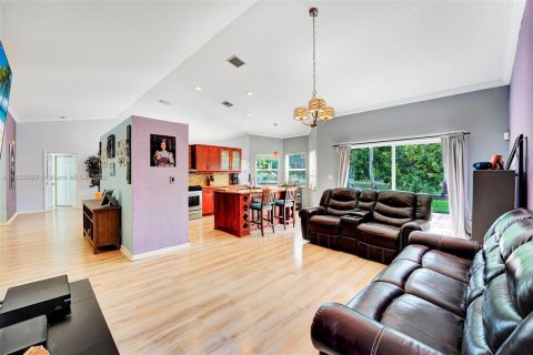 Casa en venta en Pembroke Pines, Florida, 3 dormitorios, 182.55 m2 № 1800700 - foto 13