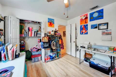 Casa en venta en Pembroke Pines, Florida, 3 dormitorios, 182.55 m2 № 1800700 - foto 23