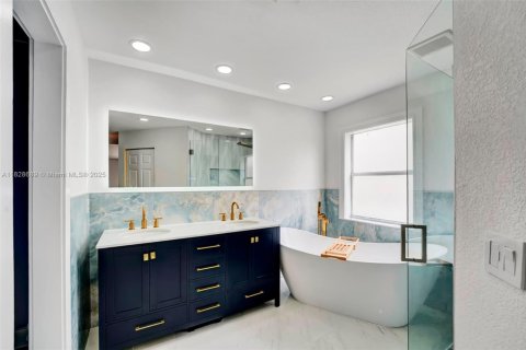 Casa en venta en Pembroke Pines, Florida, 3 dormitorios, 182.55 m2 № 1800700 - foto 27