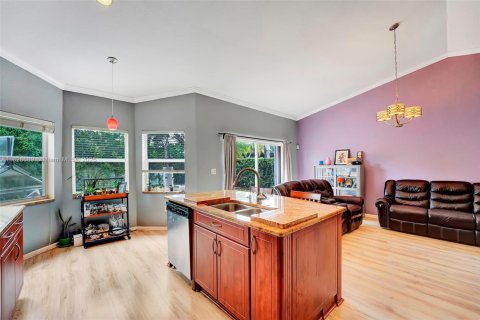 Casa en venta en Pembroke Pines, Florida, 3 dormitorios, 182.55 m2 № 1800700 - foto 17