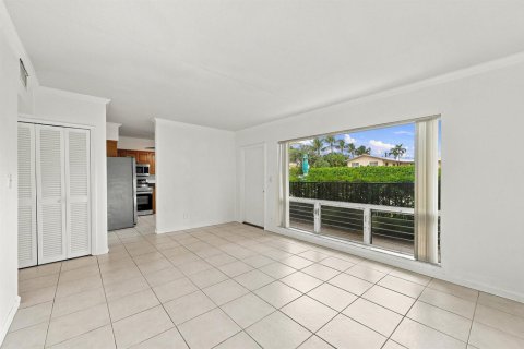 Купить кондоминиум в Помпано-Бич, Флорида 3 комнаты, 75.44м2, № 2420911 - фото 13