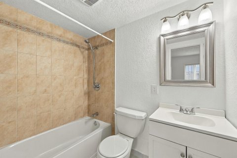 Купить кондоминиум в Помпано-Бич, Флорида 3 комнаты, 75.44м2, № 2420911 - фото 18