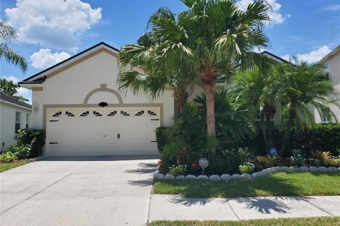 House in Tampa, Florida 4 bedrooms, 181.72 sq.m. № 1829382 - photo 2