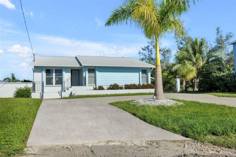 Купить виллу или дом в Раскин, Флорида 8 комнат, 226.03м2, № 1091059 - фото 2