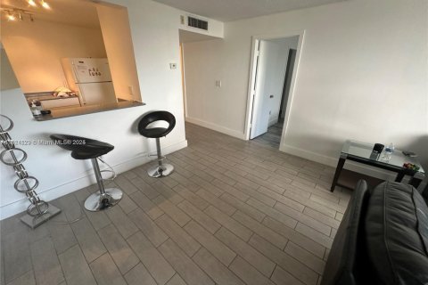 Condominio en venta en Miami, Florida, 1 dormitorio, 76.74 m2 № 2012197 - foto 12