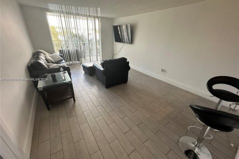Condominio en venta en Miami, Florida, 1 dormitorio, 76.74 m2 № 2012197 - foto 5