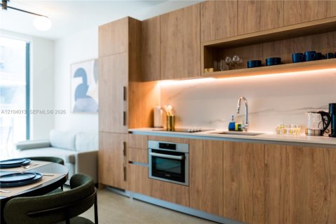 Condo in Miami, Florida, 1 bedroom № 2410717 - photo 8