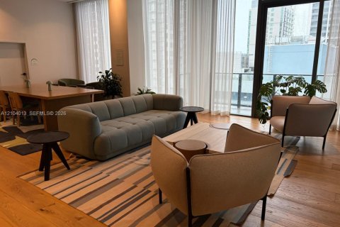 Condo in Miami, Florida, 1 bedroom № 2410717 - photo 16