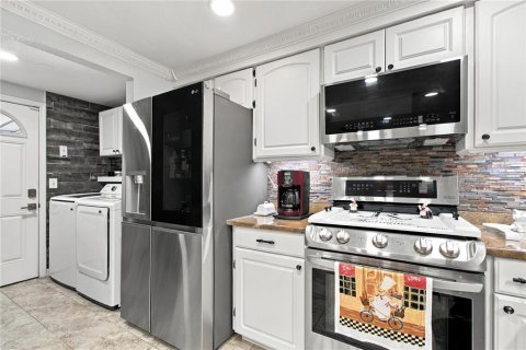Casa en venta en Tampa, Florida, 3 dormitorios, 157.93 m2 № 2387433 - foto 25