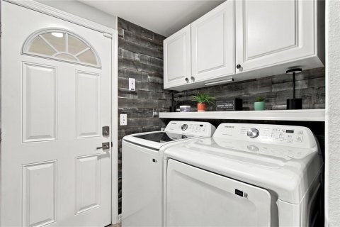 Casa en venta en Tampa, Florida, 3 dormitorios, 157.93 m2 № 2387433 - foto 21